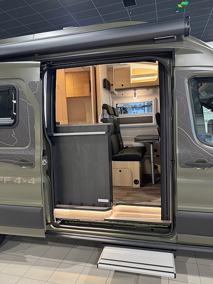 Sunlight Cliff 590 4x4 Green Trek - HENGERFESTE | FIREHJULSTREKK | TRUMA COMBI 6E 11 of 30
