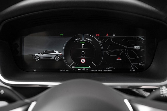 Jaguar I-PACE 17 of 30