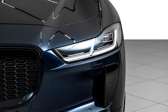 Jaguar I-PACE 30 of 30