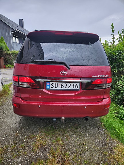 Toyota Previa 4 of 9