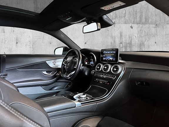 Mercedes-Benz C200 26 of 30