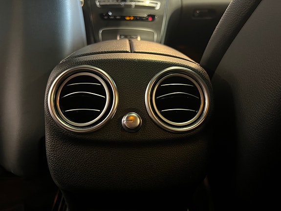 Mercedes-Benz C200 29 of 30