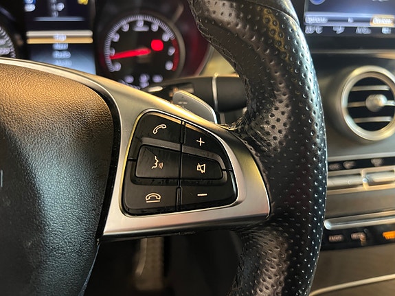 Mercedes-Benz C200 19 of 30