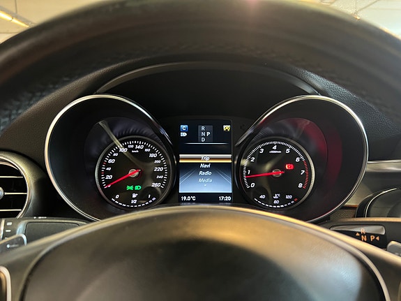 Mercedes-Benz C200 16 of 30