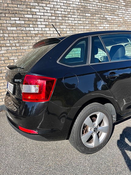 Skoda Rapid Spaceback 14 of 30