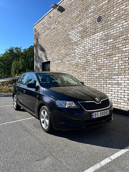 Skoda Rapid Spaceback 10 of 30