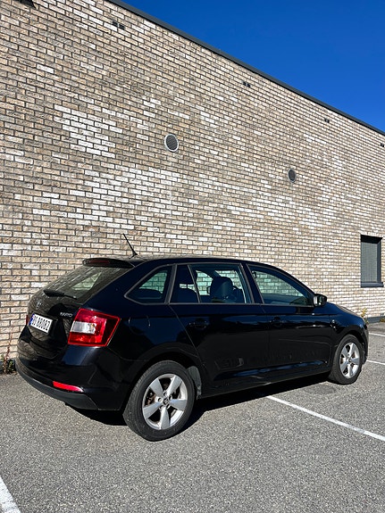 Skoda Rapid Spaceback 7 of 30