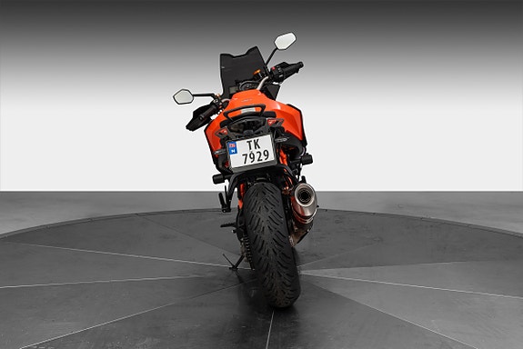 KTM 1290 Super Duke GT 8 of 15