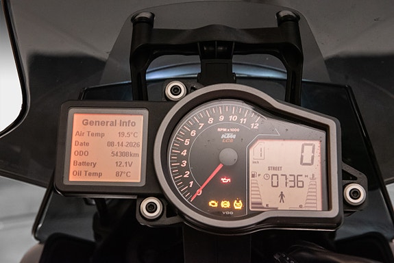 KTM 1290 Super Duke GT 15 of 15