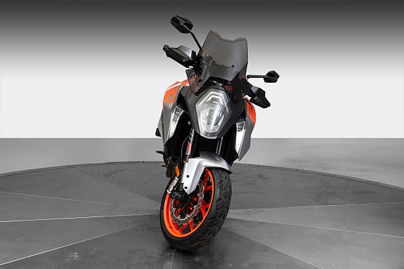 KTM 1290 Super Duke GT 3 of 15