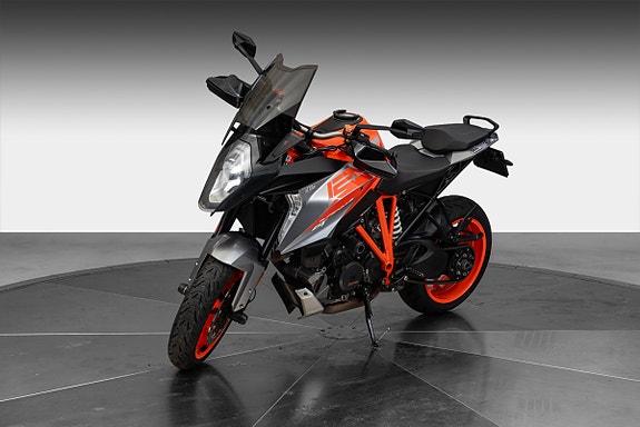 KTM 1290 Super Duke GT 4 of 15