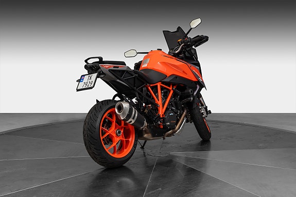 KTM 1290 Super Duke GT 7 of 15