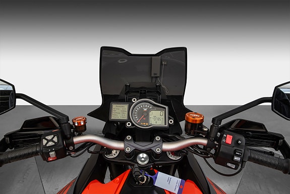 KTM 1290 Super Duke GT 12 of 15