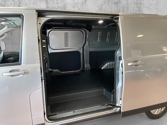 Maxus e-Deliver 7 13 of 26