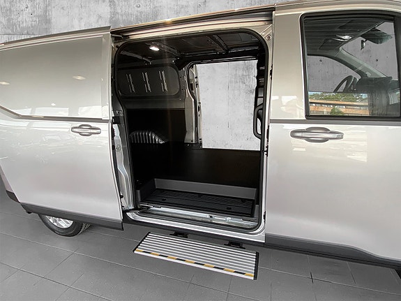 Maxus e-Deliver 7 14 of 26
