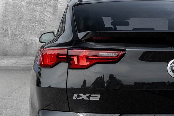 BMW iX2 8 of 30
