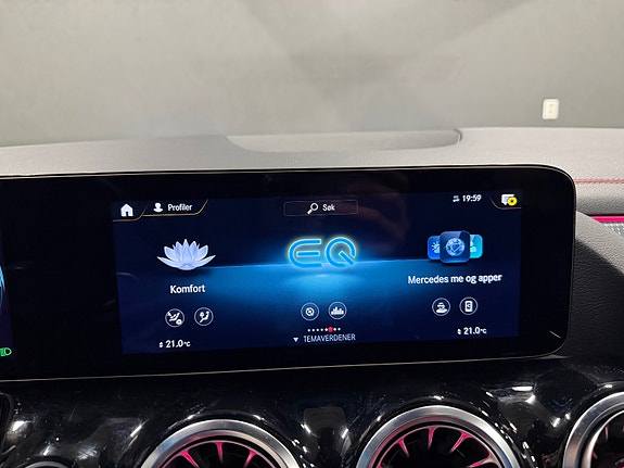 Mercedes-Benz EQA250 26 of 30