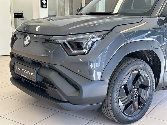 Suzuki eVitara 2 of 9