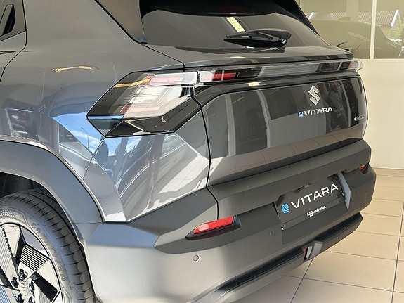 Suzuki eVitara 3 of 9