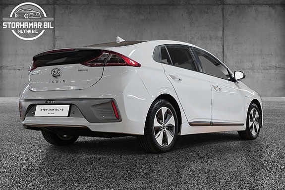 Hyundai IONIQ 11 of 30