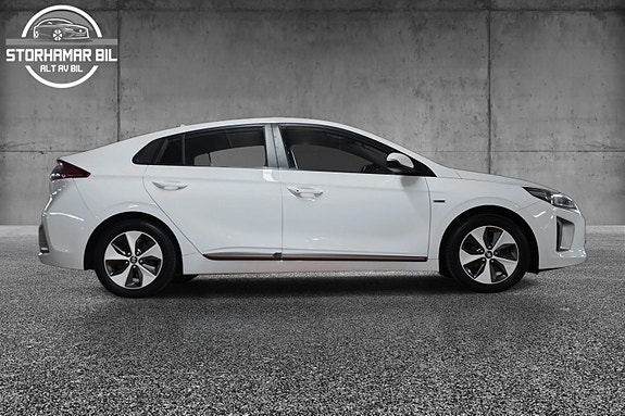 Hyundai IONIQ 12 of 30