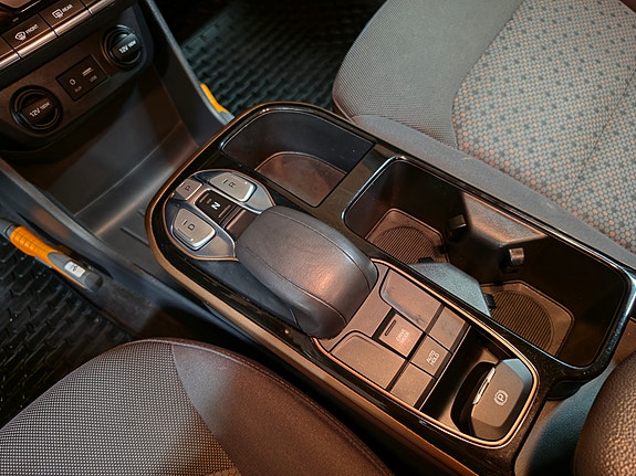 Hyundai IONIQ 25 of 30
