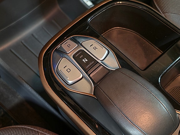Hyundai IONIQ 26 of 30
