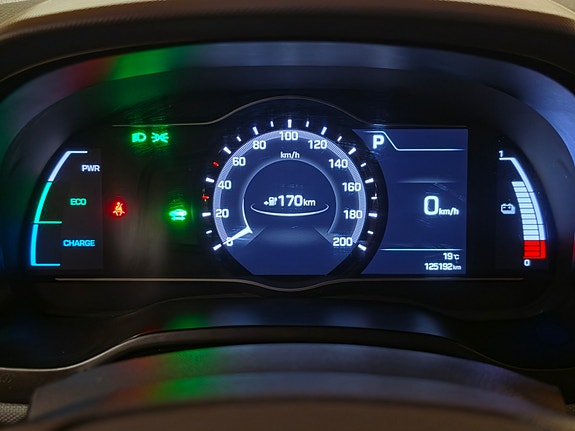 Hyundai IONIQ 22 of 30
