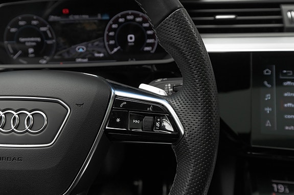 Audi Q8 e-tron 29 of 30