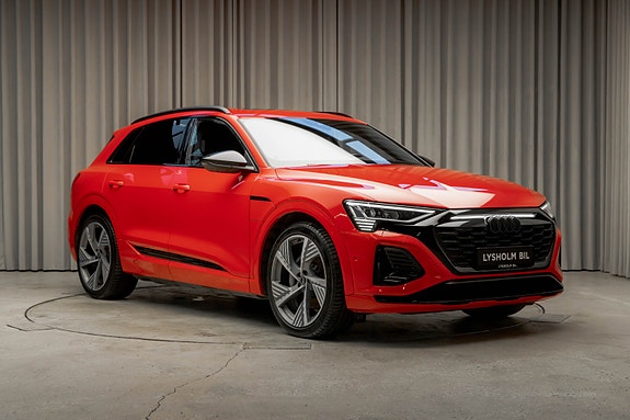 Audi Q8 e-tron 2 of 30