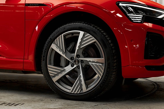 Audi Q8 e-tron 6 of 30