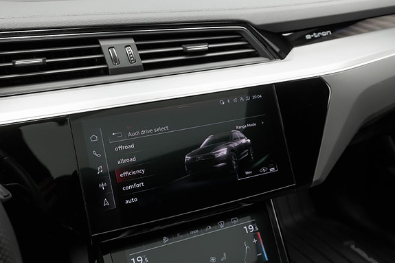 Audi Q8 e-tron 26 of 30