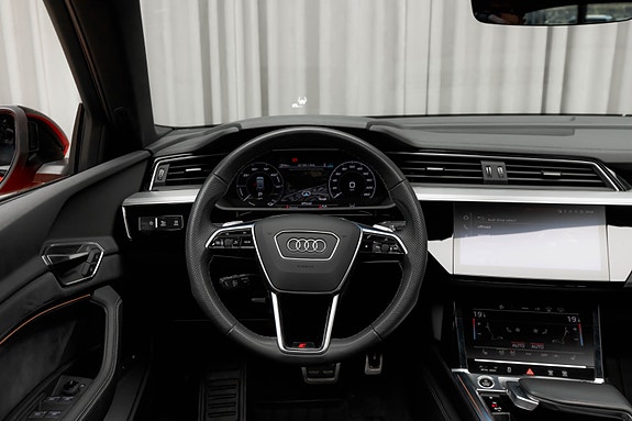 Audi Q8 e-tron 21 of 30
