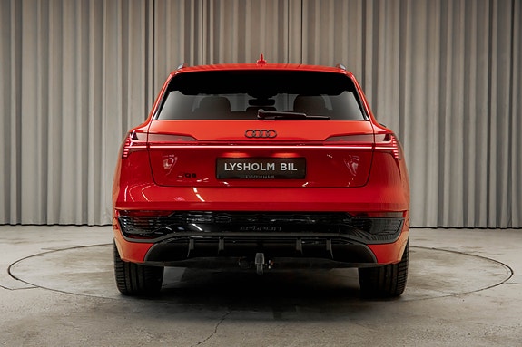 Audi Q8 e-tron 13 of 30