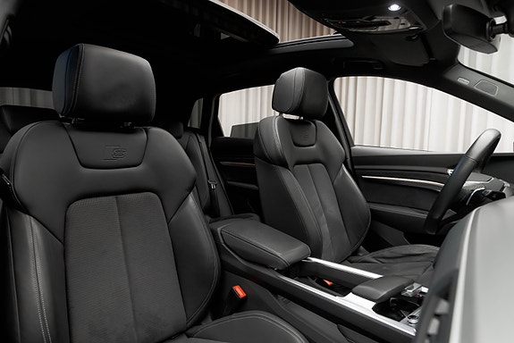 Audi Q8 e-tron 16 of 30