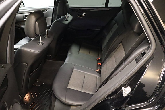 Mercedes-Benz E200 5 of 30
