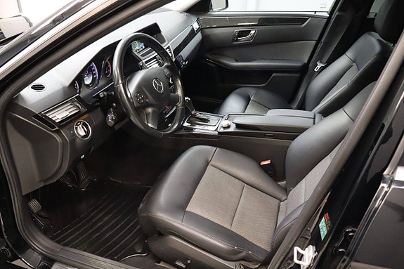 Mercedes-Benz E200 4 of 30
