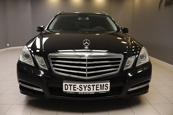 Mercedes-Benz E200 11 of 30