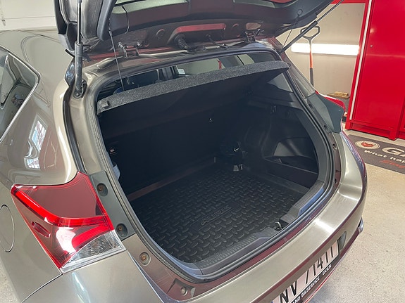 Toyota Auris 11 of 13