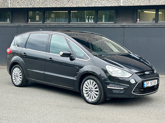 Ford S-MAX 16 of 30