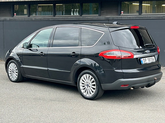Ford S-MAX 10 of 30