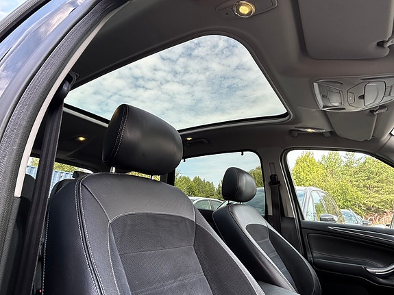 Ford S-MAX 26 of 30