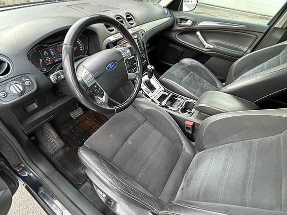 Ford S-MAX 28 of 30