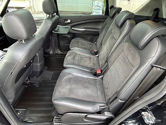 Ford S-MAX 29 of 30