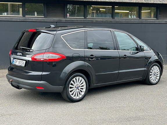 Ford S-MAX 22 of 30