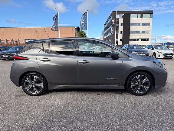 Nissan Leaf 5 of 30