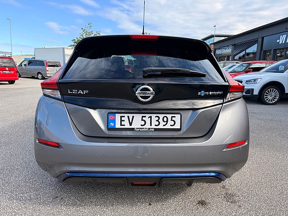 Nissan Leaf 3 of 30