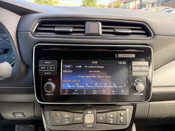 Nissan Leaf 25 of 30