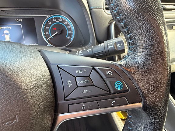 Nissan Leaf 21 of 30