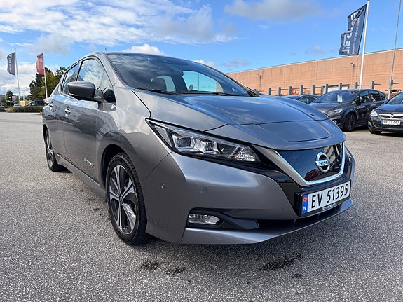 Nissan Leaf 7 of 30
